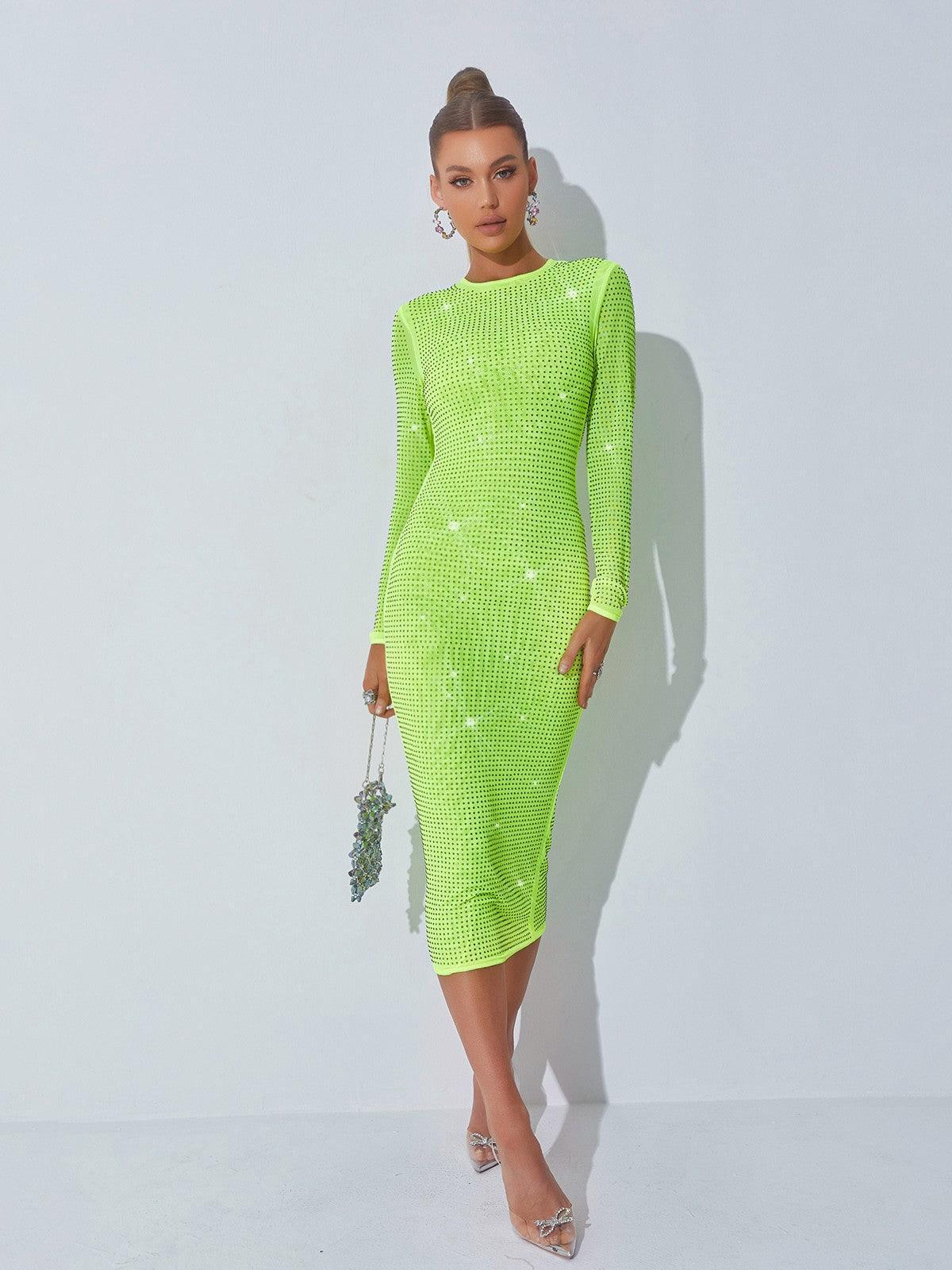 Robe midi verte ornée de cristaux 