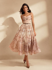 Robe midi imprimée à fines bretelles 