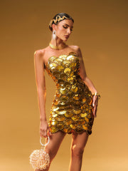 Robe mini bustier dorée à sequins. 