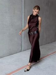 Robe longue en soie marron foncé