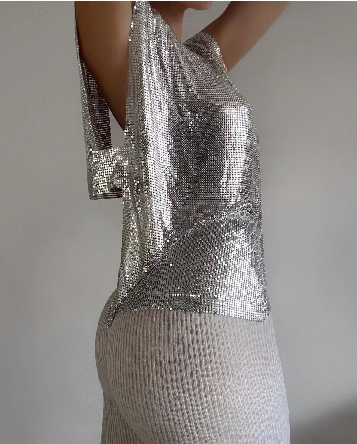 T-shirt à paillettes métalliques futuristes pour festival