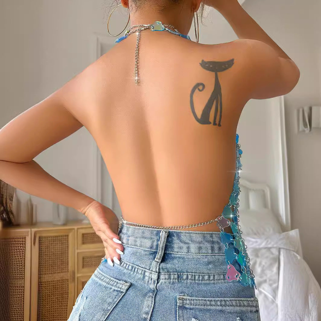 Haut dos nu à paillettes arc-en-ciel pour les fêtes