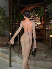 Robe à cordon Silhouette Futuriste