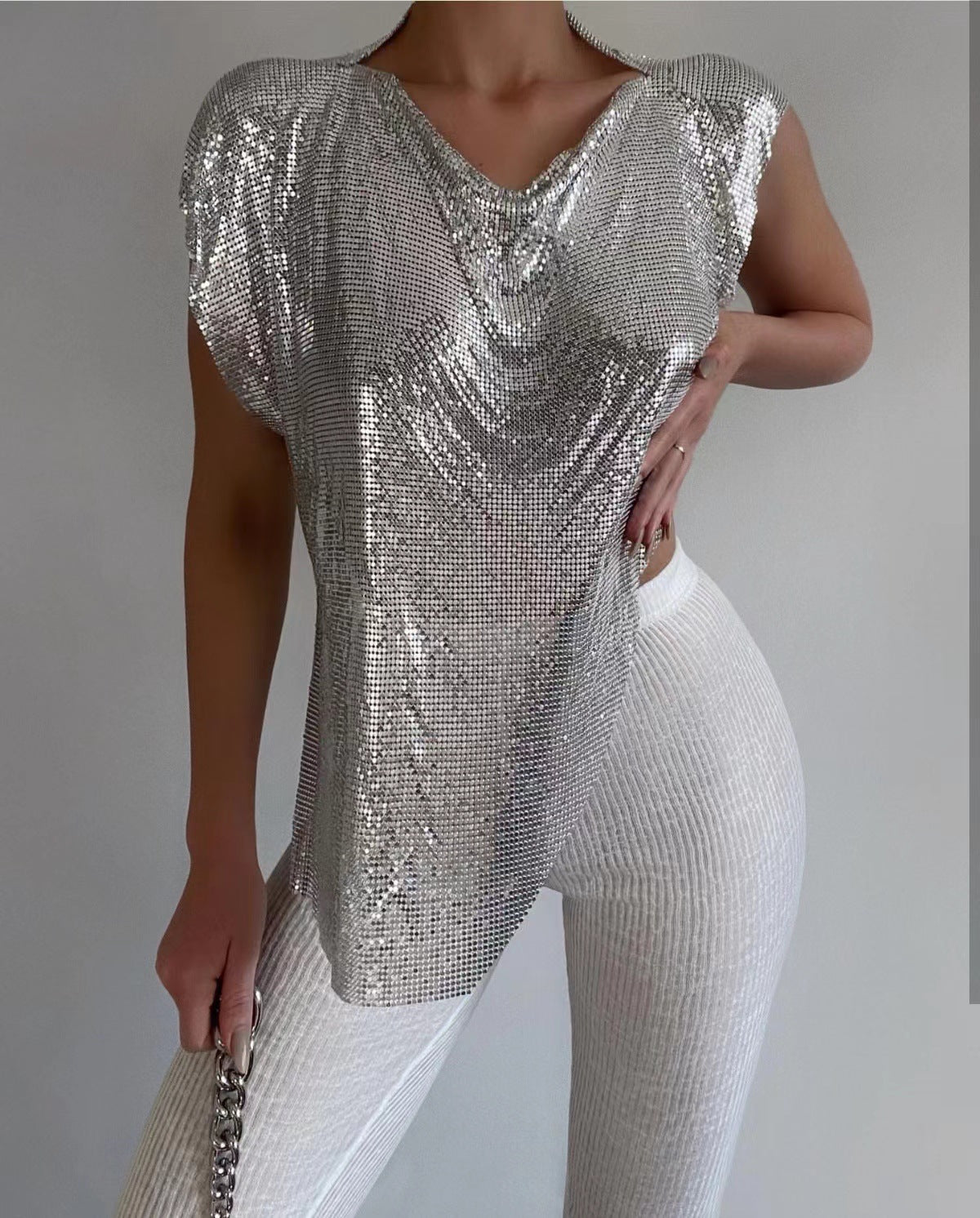 T-shirt à paillettes métalliques futuristes pour festival
