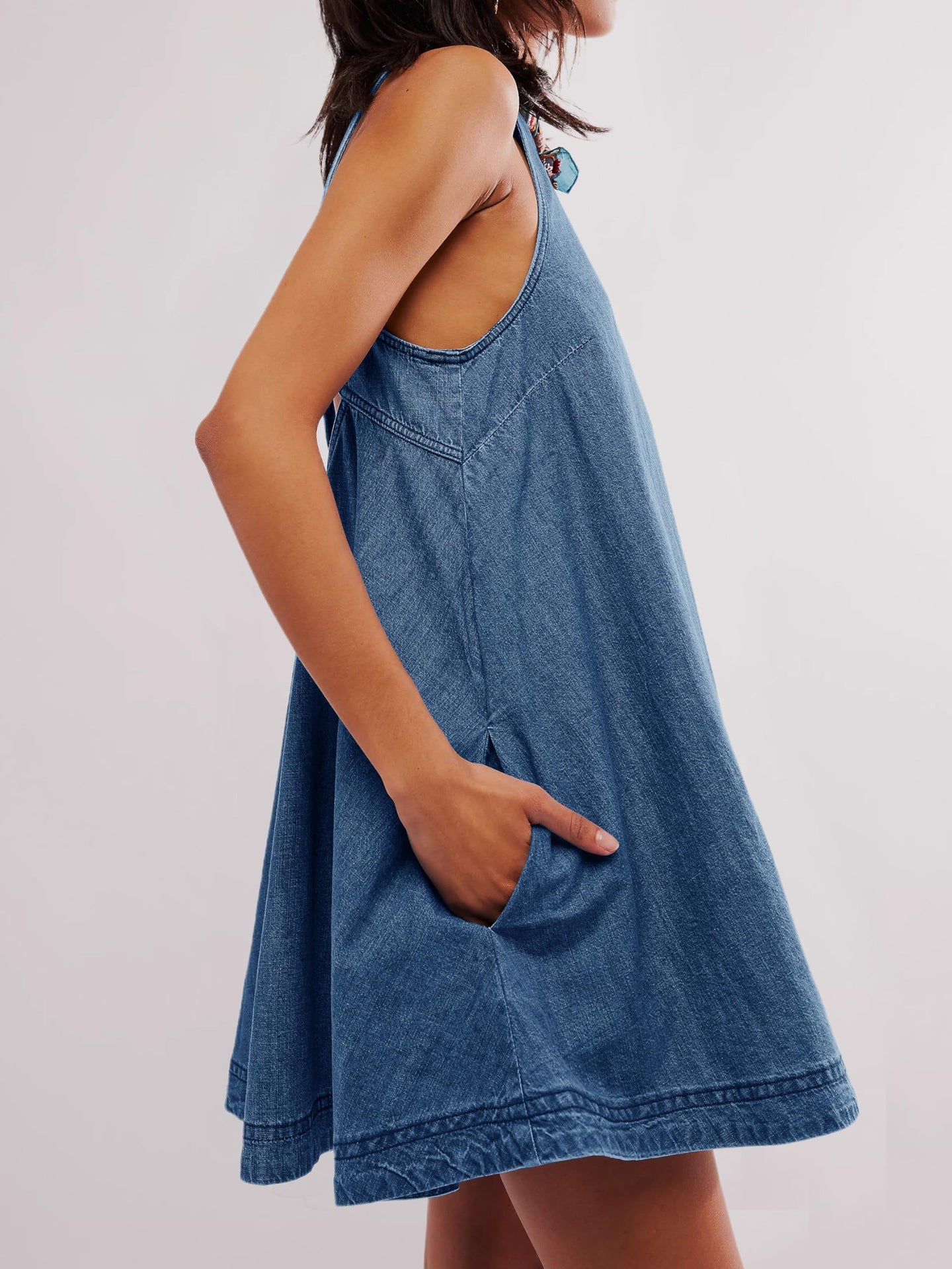 Robe en jean délavé sans manches pour tous les jours 