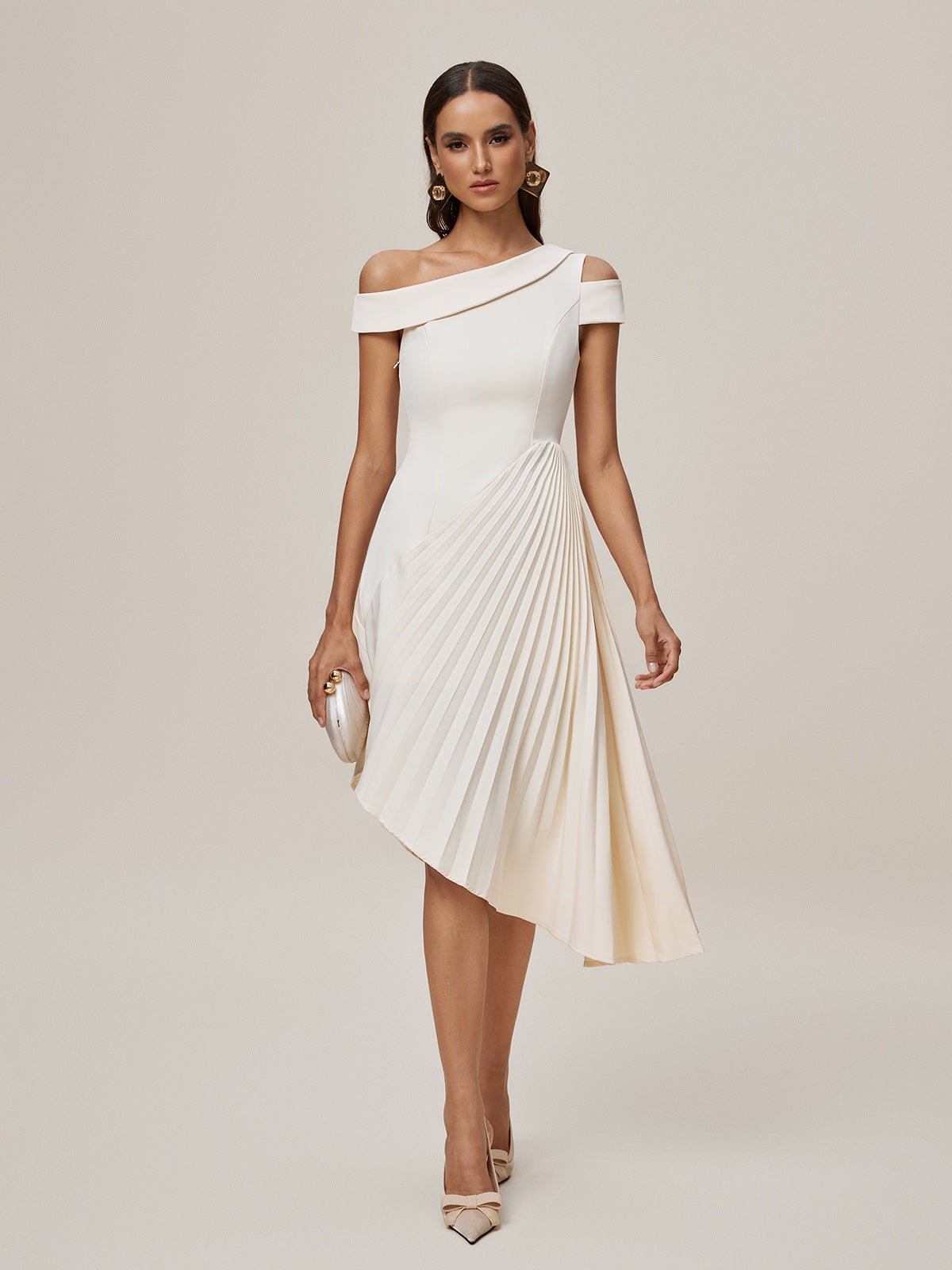 Robe midi plissée asymétrique 