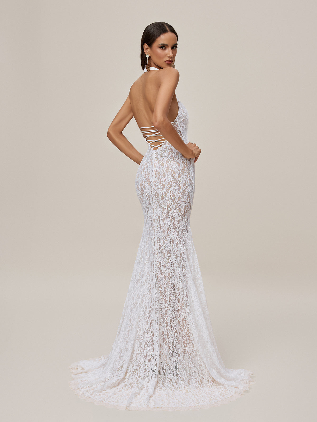 Robe longue en dentelle à col halter 