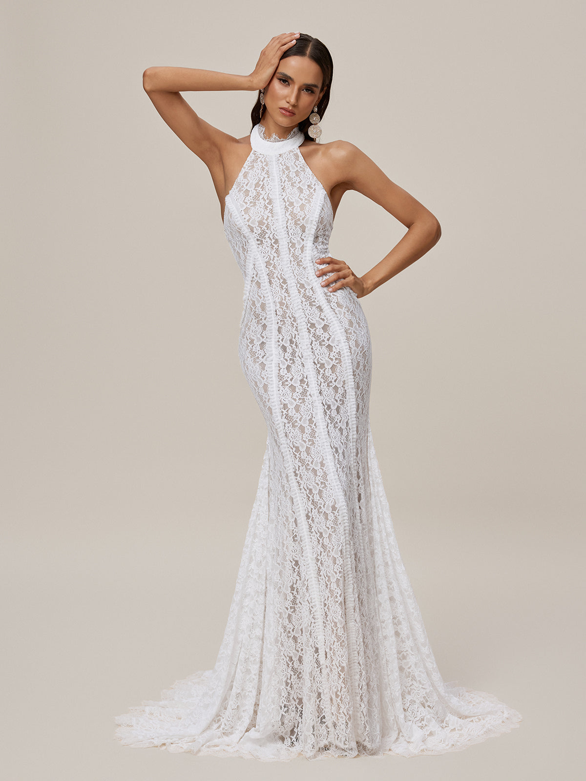 Robe longue en dentelle à col halter 