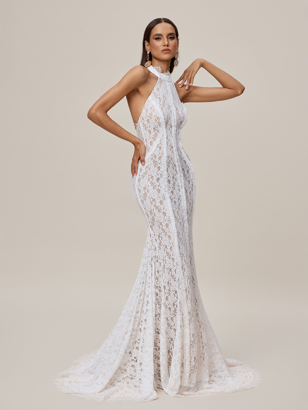 Robe longue en dentelle à col halter 