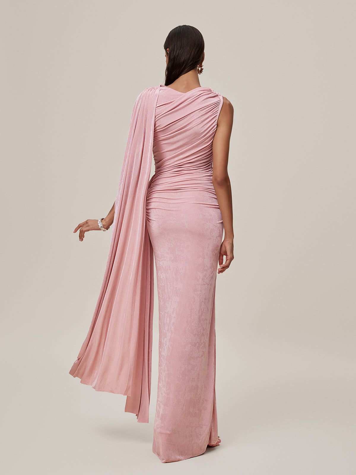 Robe longue drapée à châle froncée 