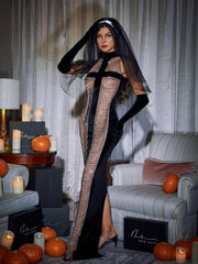 Robe longue noire à franges et col montant, avec gants assortis 