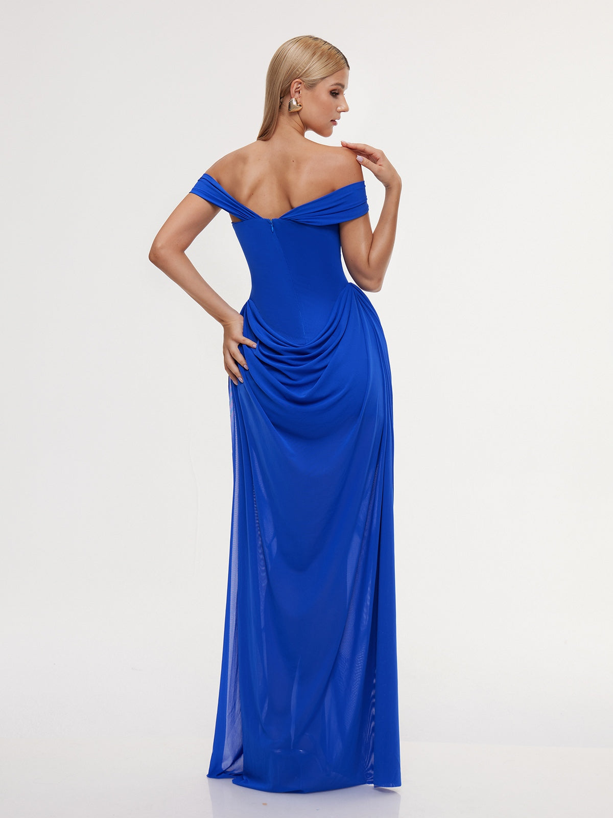 Robe longue fendue à col licou 