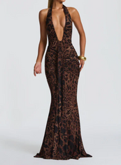 Robe à décolleté plongeant