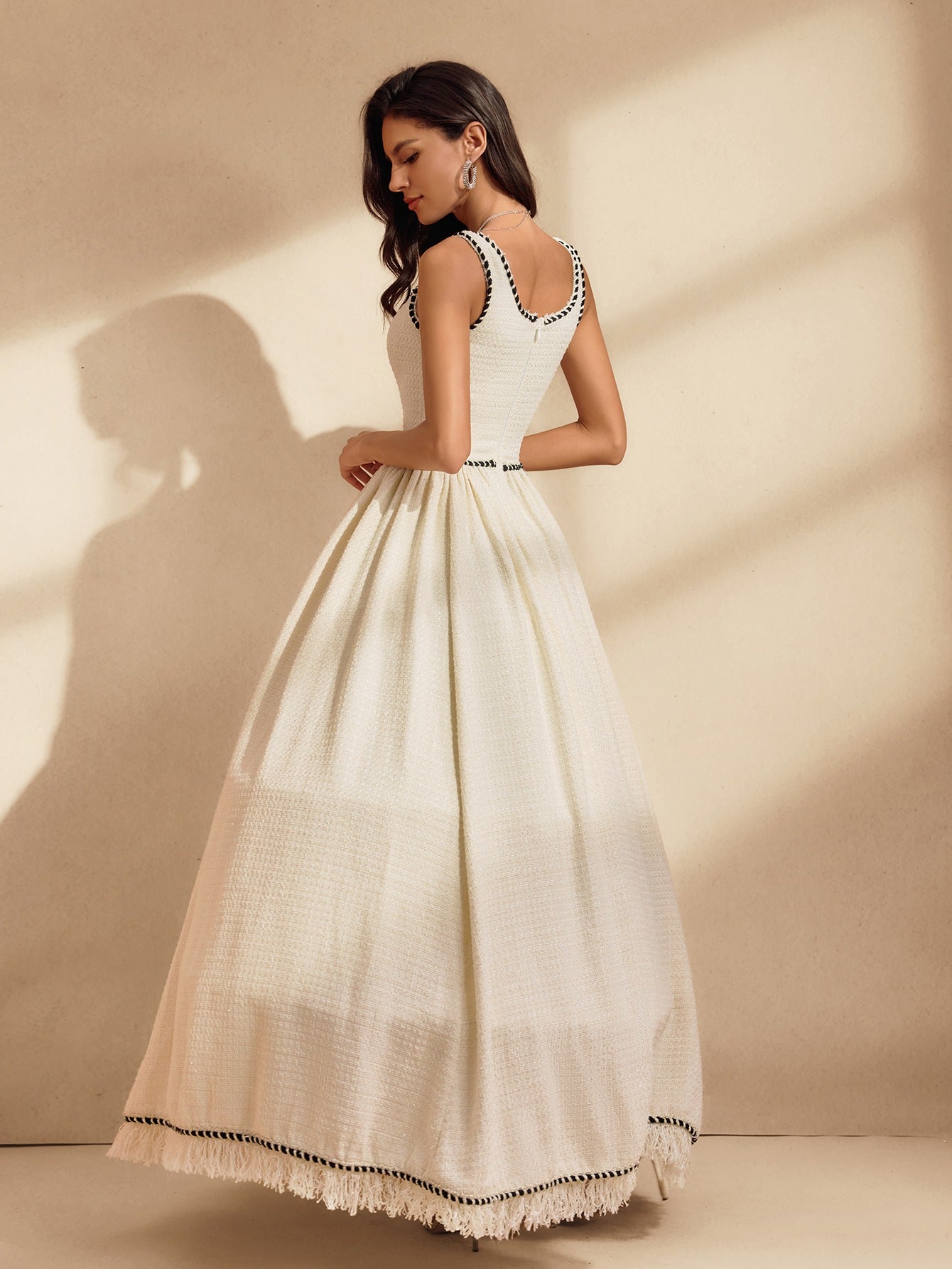 Robe longue bouffante à franges spaghetti et crinoline 