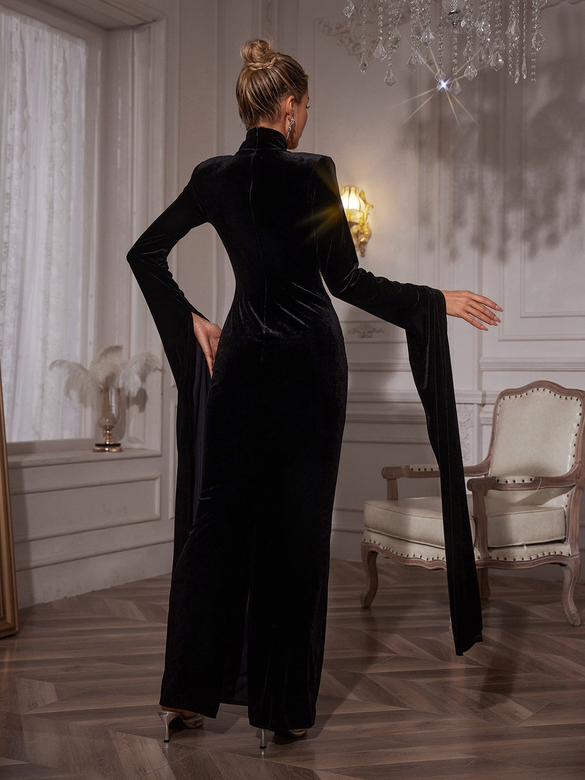 Robe longue en velours strass 