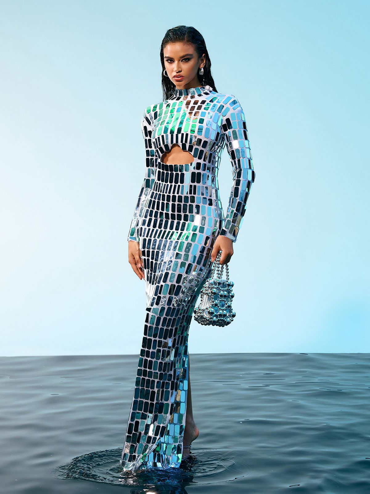 Robe maxi à découpes ornée d'acrylique 