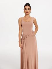 Robe longue drapée à fines bretelles 