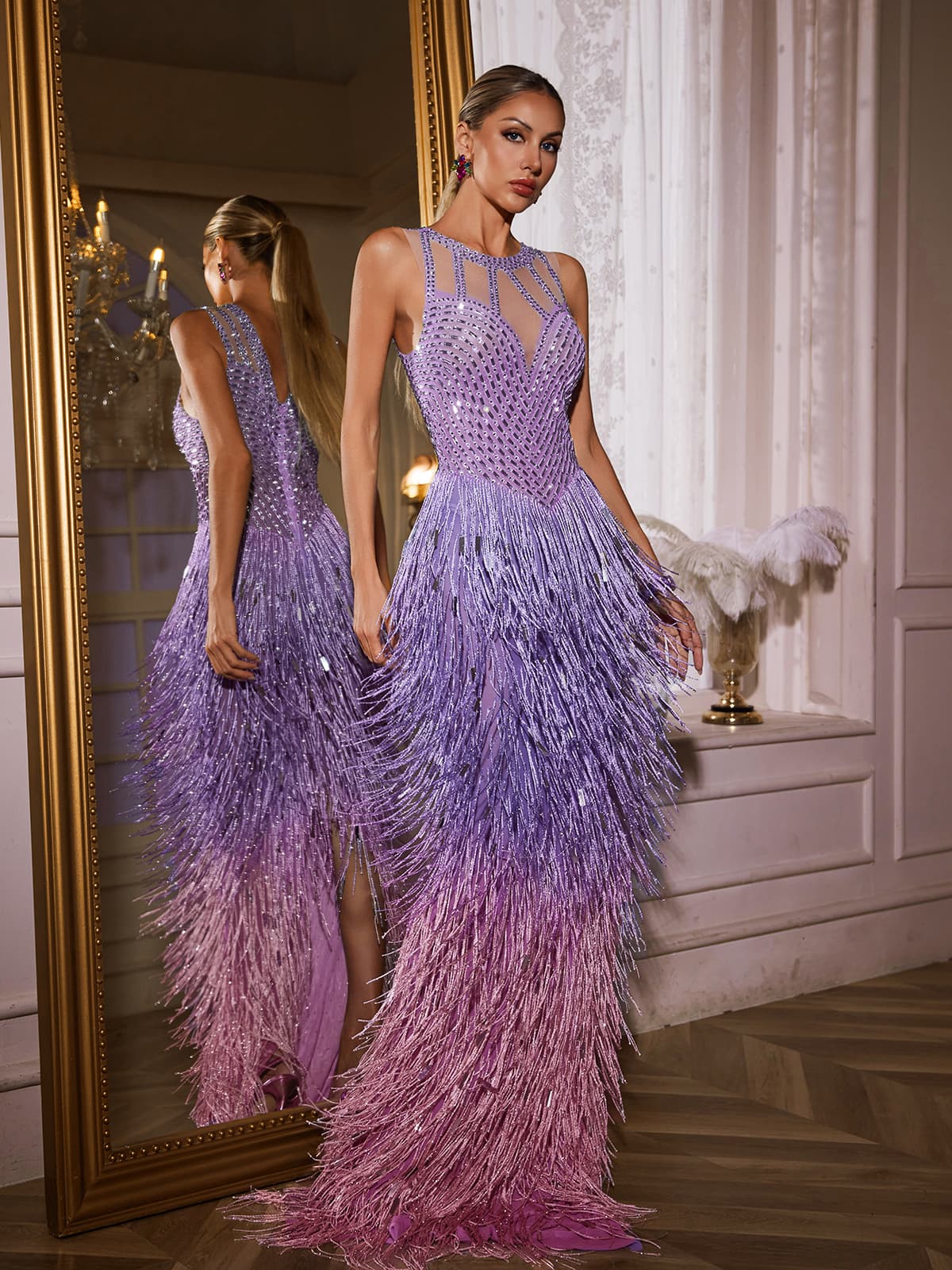 Robe longue violette à franges et strass 