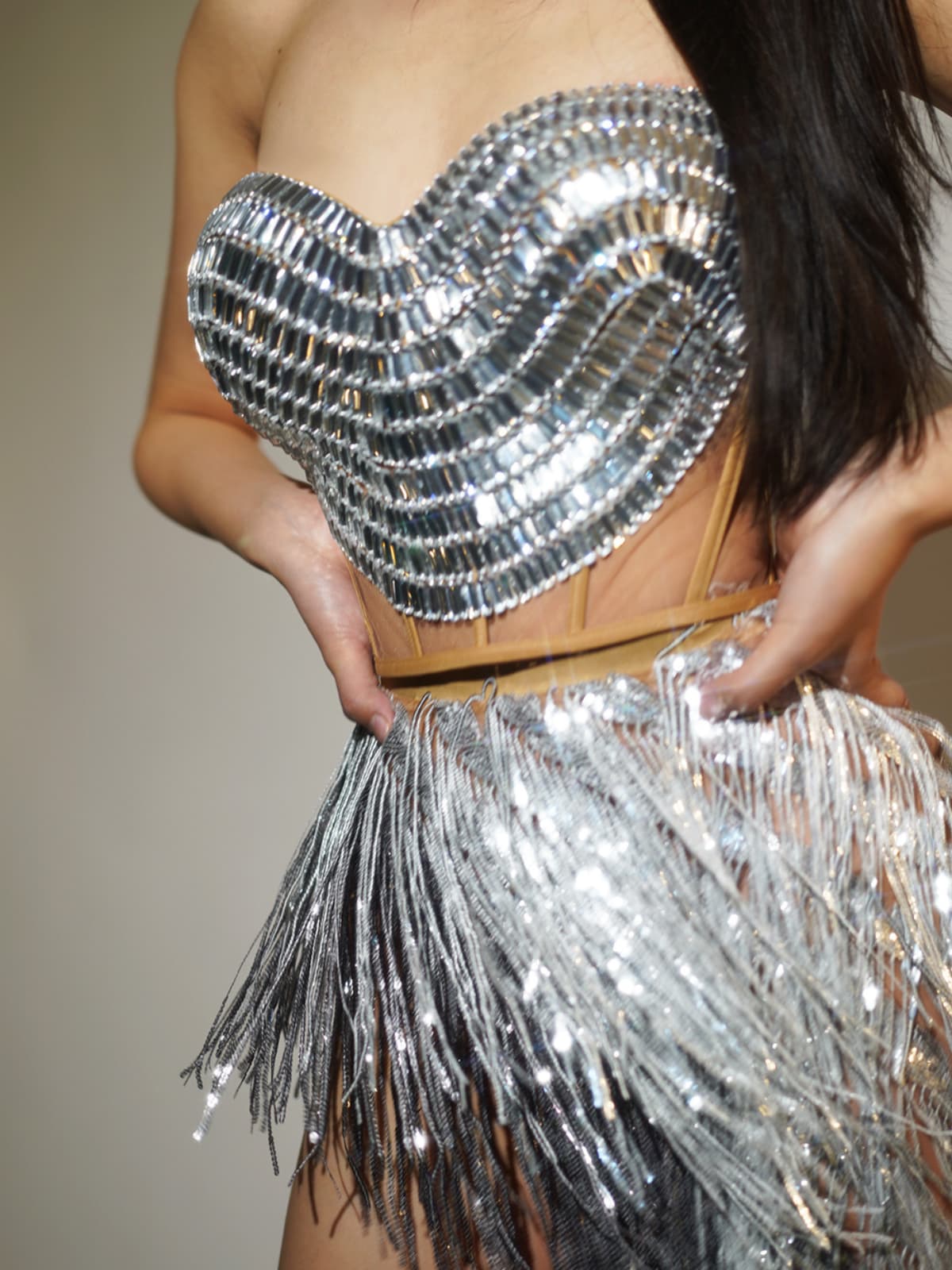 Ensemble jupe bustier à franges et cristaux