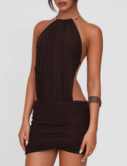 Robe mini froncée dos nu à bretelles