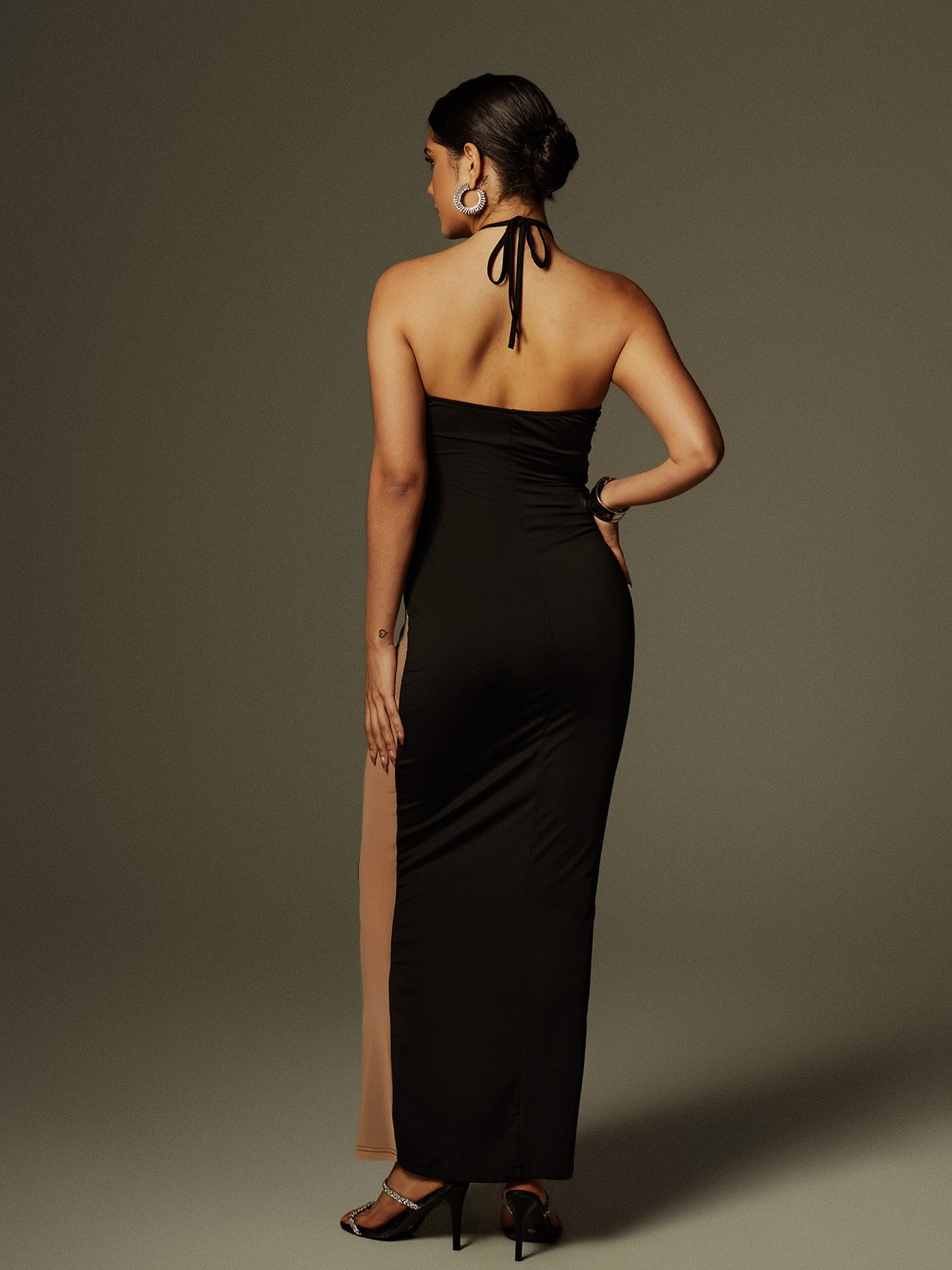 Robe longue dos nu 