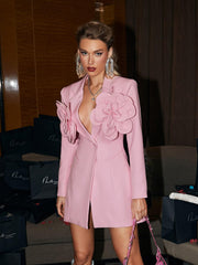 Robe blazer ornée de fleurs 