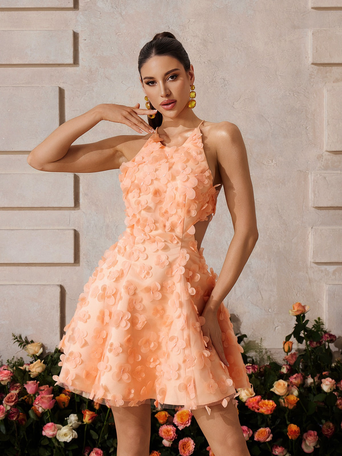 Robe mini-robe à fleurs dos nu 