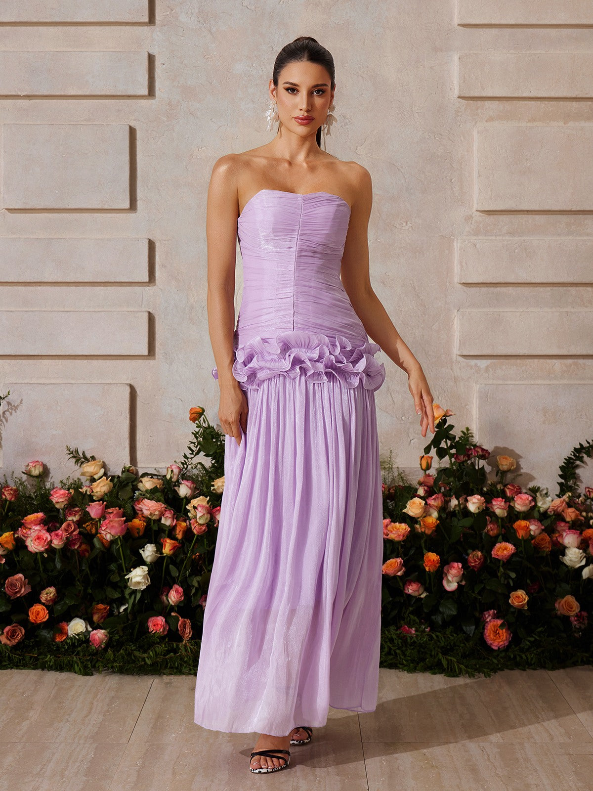 strapless ruched ruffle maxi dress in pink Vestido Maxi Fruncido Mabel Strapless - Rosa/Combinado
