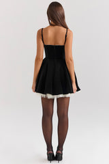 Robe courte en tulle et velours